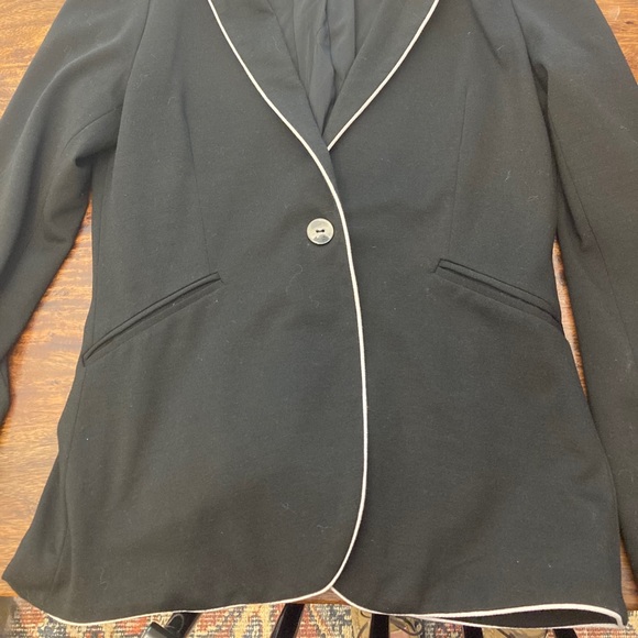 Adrienne Vittadini black and white blazer (s) - Picture 10 of 11